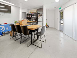 Factory, Warehouse & Industrial commercial property sold at 5/525 Lytton Road Morningside QLD 4170