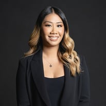 Mimi Hoang