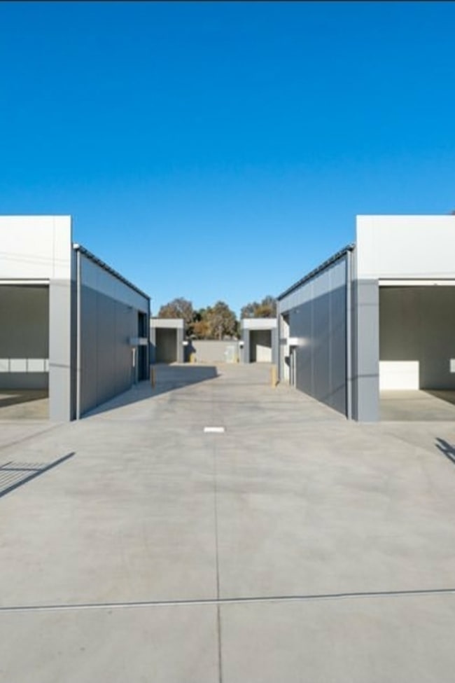 2/20 Corporation Avenue Robin Hill NSW 2795