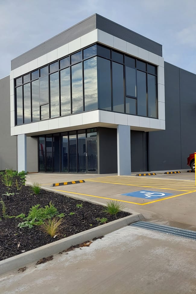 1/6 Peterpaul Way Truganina VIC 3029