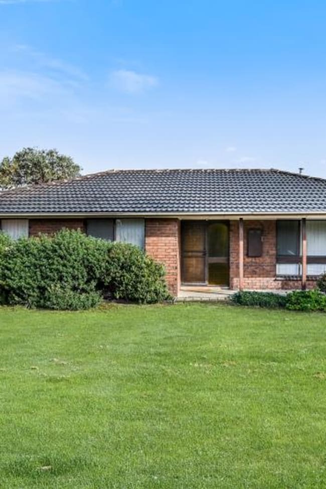 Unit 2/204 Sladen Street Cranbourne VIC 3977