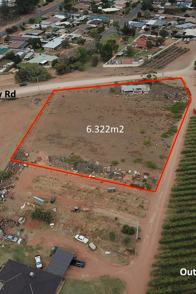 27 Kenworthy Rd Red Cliffs VIC 3496