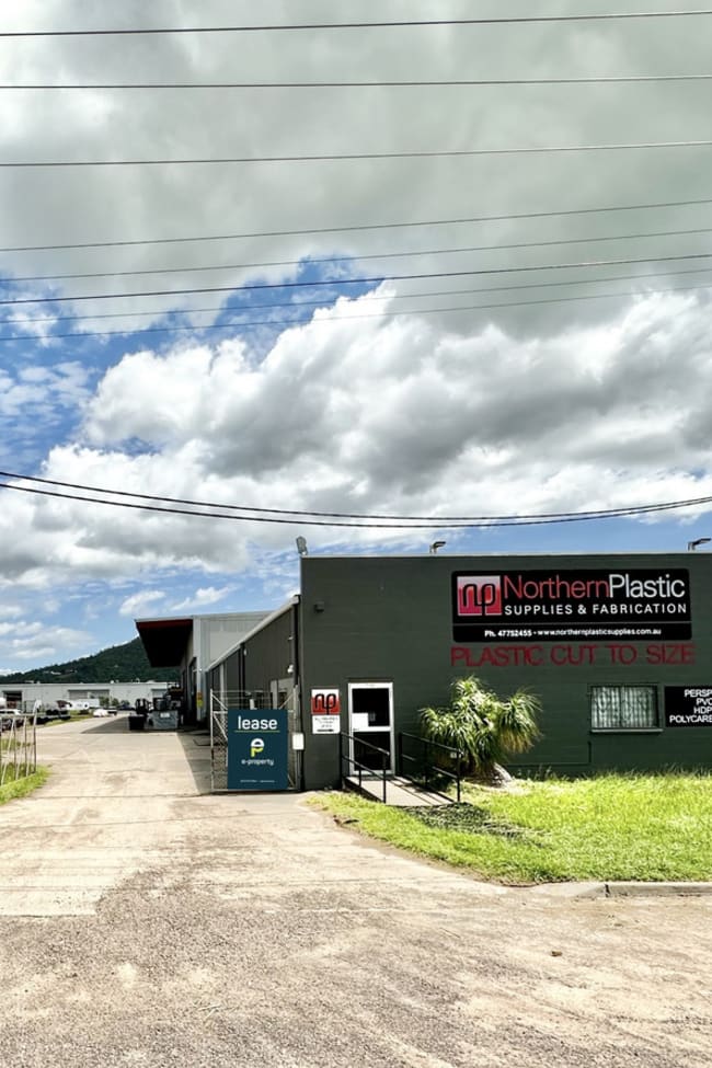 586-590 Ingham Road Mount Louisa QLD 4814
