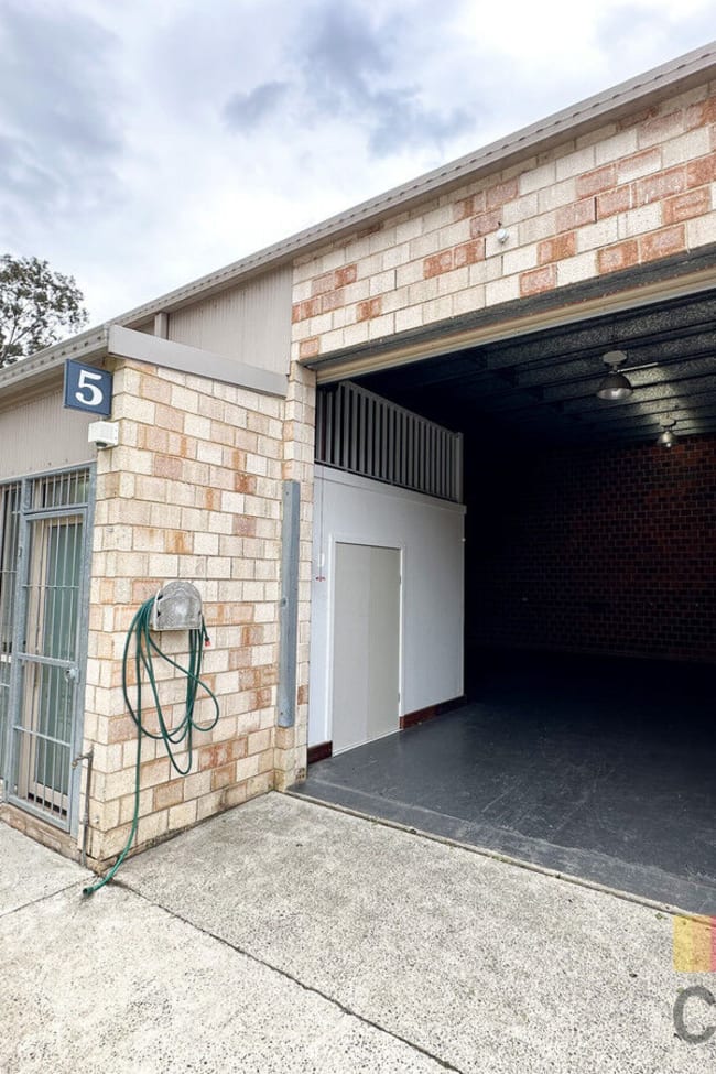 5/8 Bonnal Road Erina NSW 2250