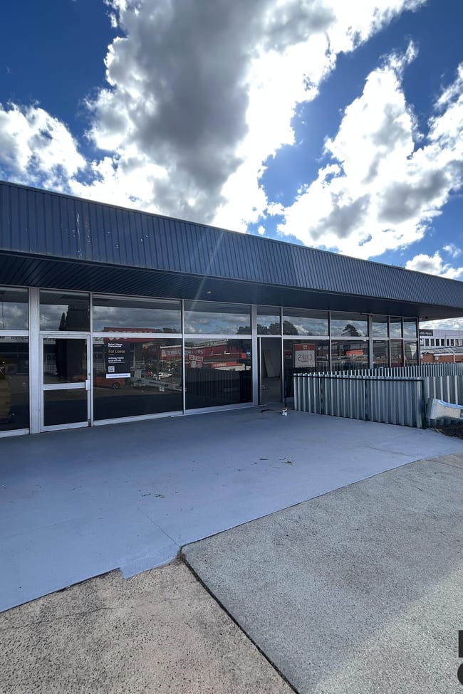 2&3/72-74 Gladstone Street Fyshwick ACT 2609