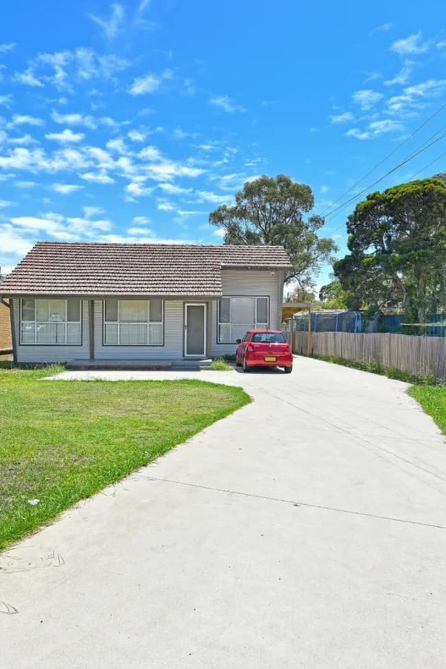 894 Hume Highway Bass Hill NSW 2197