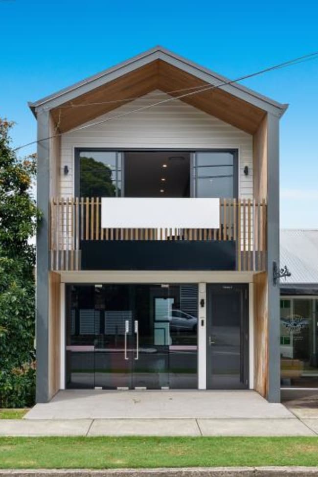 252 Cavendish Road Coorparoo QLD 4151