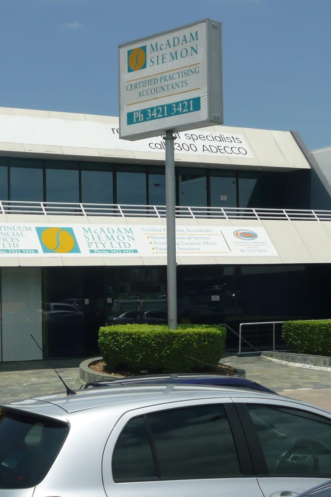 1 (A)/2042 Logan Road Upper Mount Gravatt QLD 4122