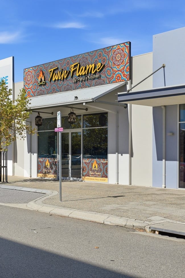 2/10 Commercial Road Ellenbrook WA 6069