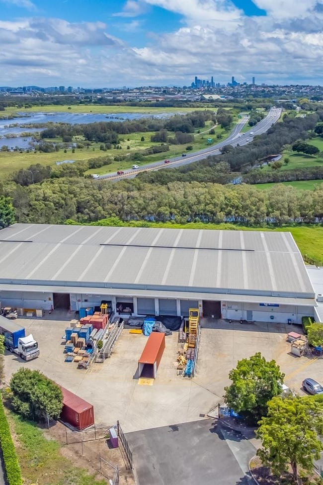 2, 95 Raubers Road Northgate QLD 4013