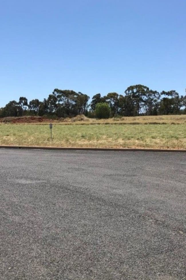 26 Boyd Circuit Parkes NSW 2870