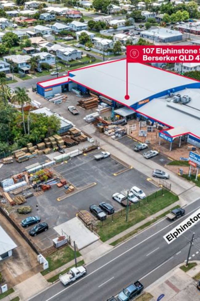 WHOLE OF PROPERTY/107 Elphinstone Street Berserker QLD 4701