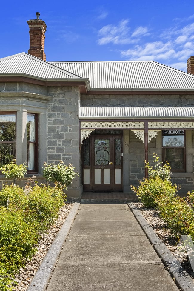 231 & 235 Dowling Street Wendouree VIC 3355