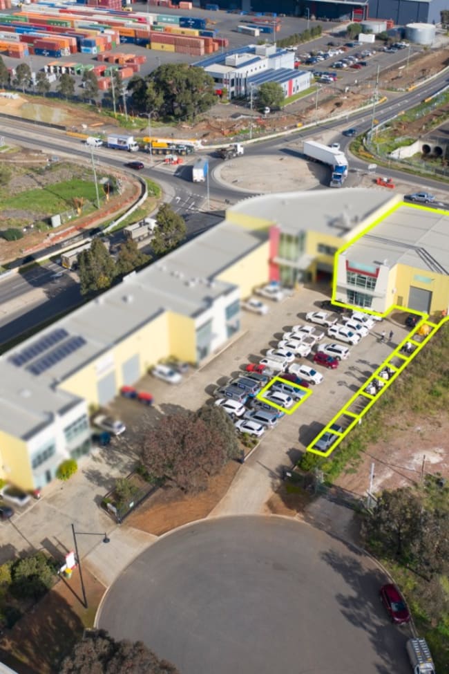 Unit 1 28 West Court Brimbank Gardens VIC 3030