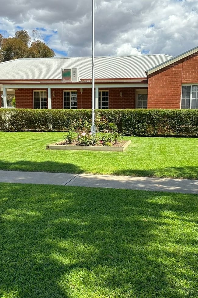 2 Zara Street Goolgowi NSW 2652