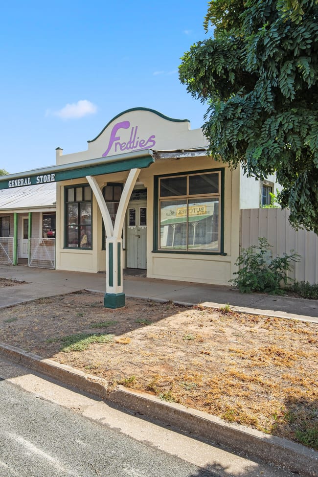 16A Anna Street Urana NSW 2645