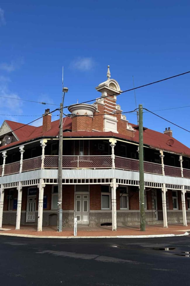 1 Dandargan Street (corner Padbury Street) Moora WA 6510