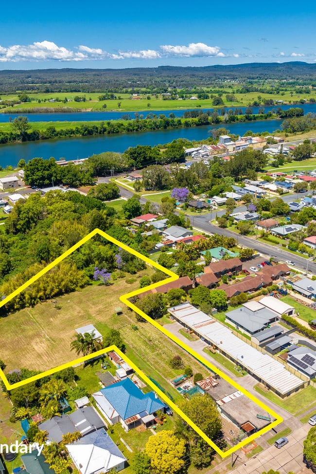 42 Chatham Avenue Taree NSW 2430