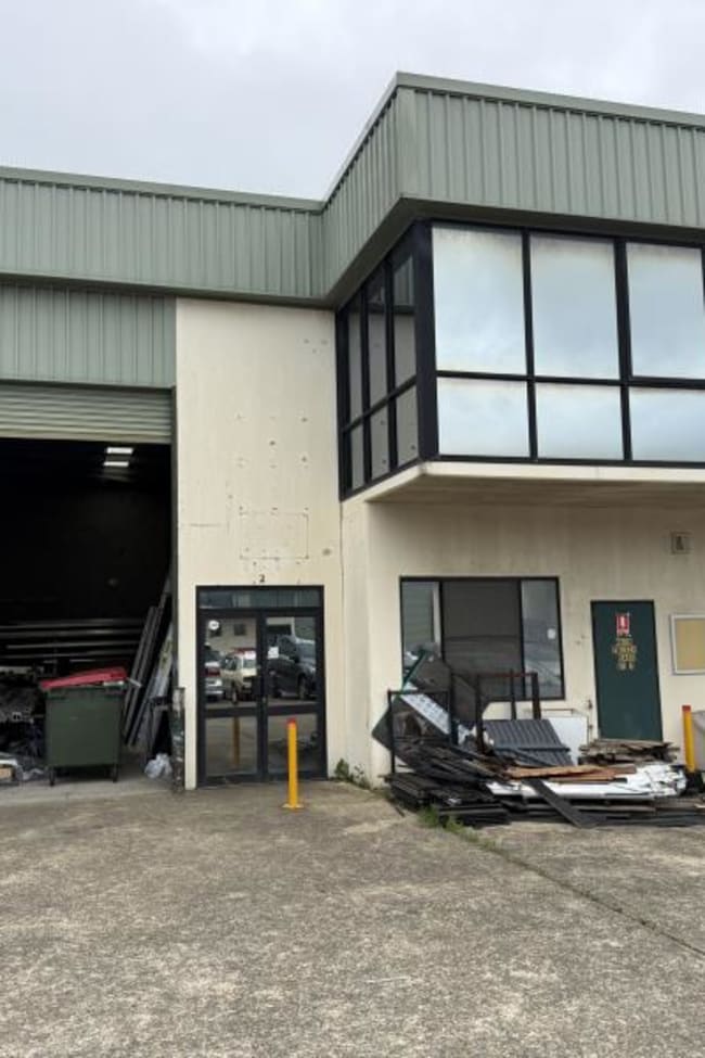 Unit 2/8-12 Deadman Road Moorebank NSW 2170 Unit 2/8-12 Deadman Road Moorebank NSW 2170