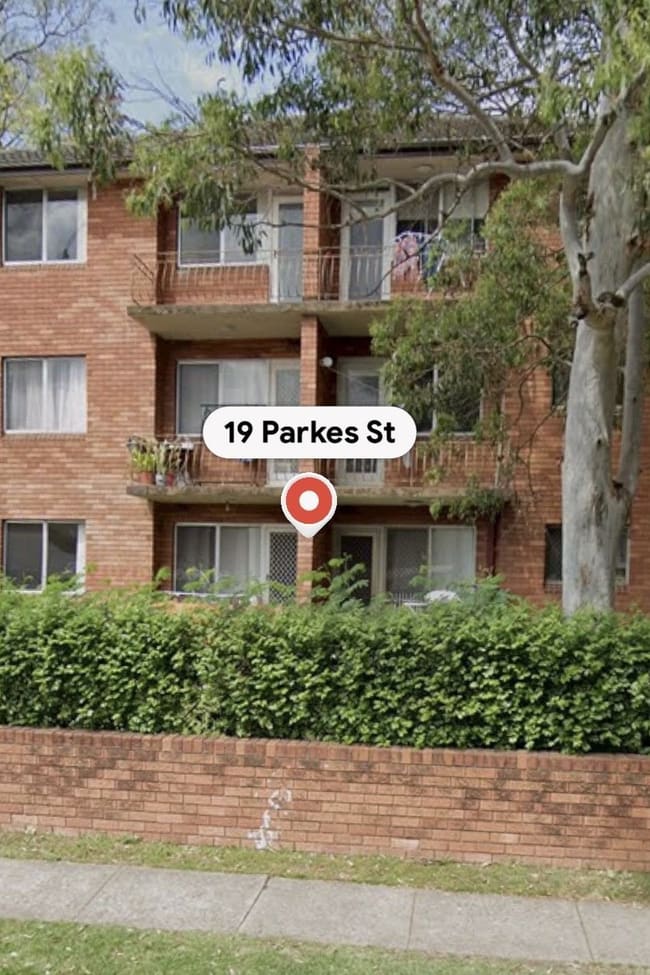 19 Parkes Harris Park NSW 2150