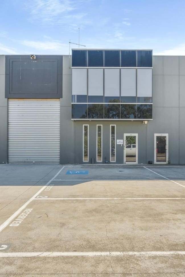 2/4 Norwest Avenue Laverton North VIC 3026 2/4 Norwest Avenue Laverton North VIC 3026