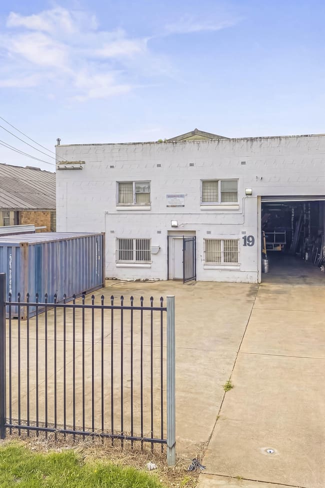 19 Arkley St Bankstown NSW 2200