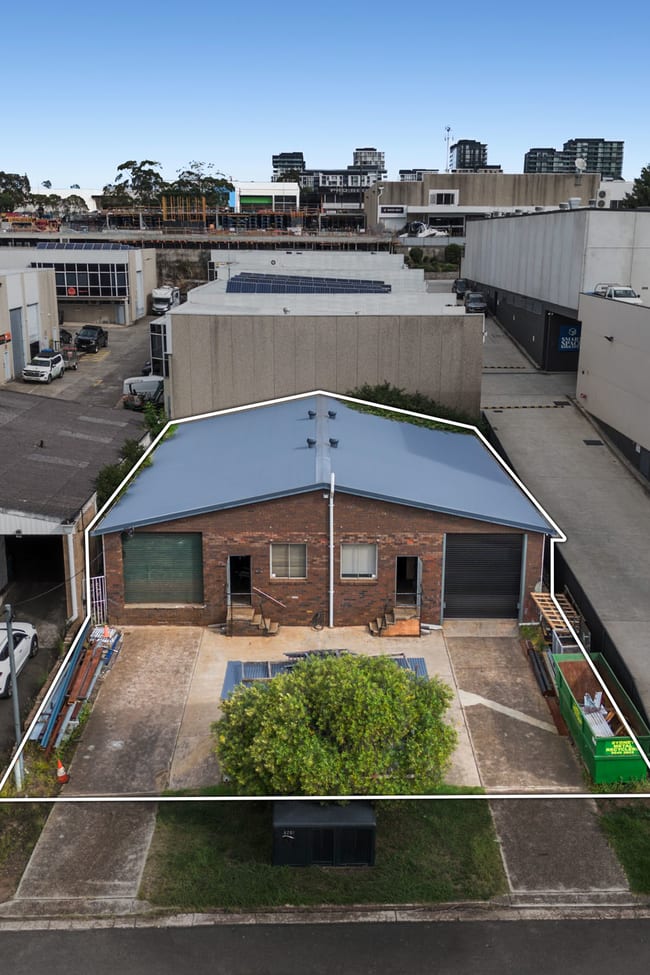 18 Yalgar Road Kirrawee NSW 2232