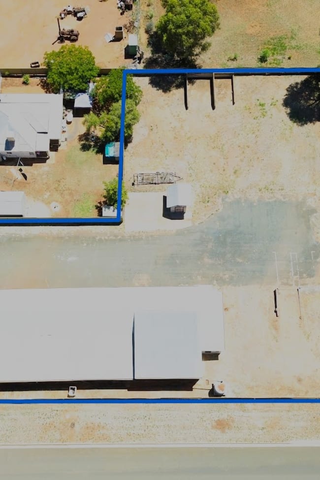 1 Holt St Lake Cargelligo NSW 2672