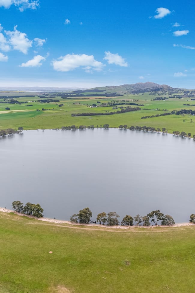 2458 Western Highway Burrumbeet VIC 3352