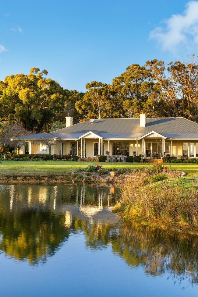 73 Monument Road Romsey VIC 3434 73 Monument Road Romsey VIC 3434