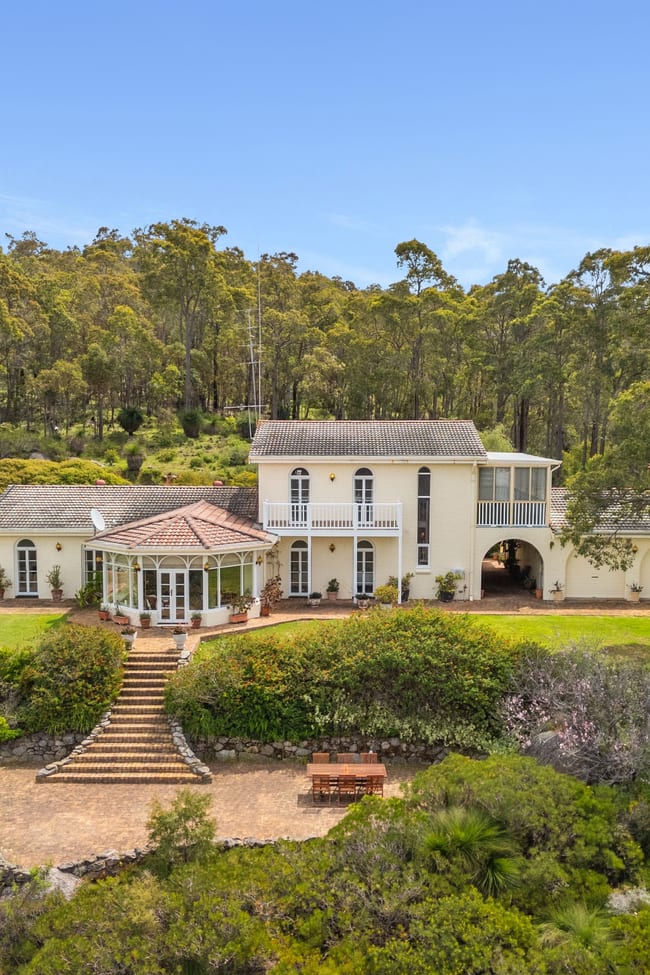 712 Collie River Road Burekup WA 6227 712 Collie River Road Burekup WA 6227