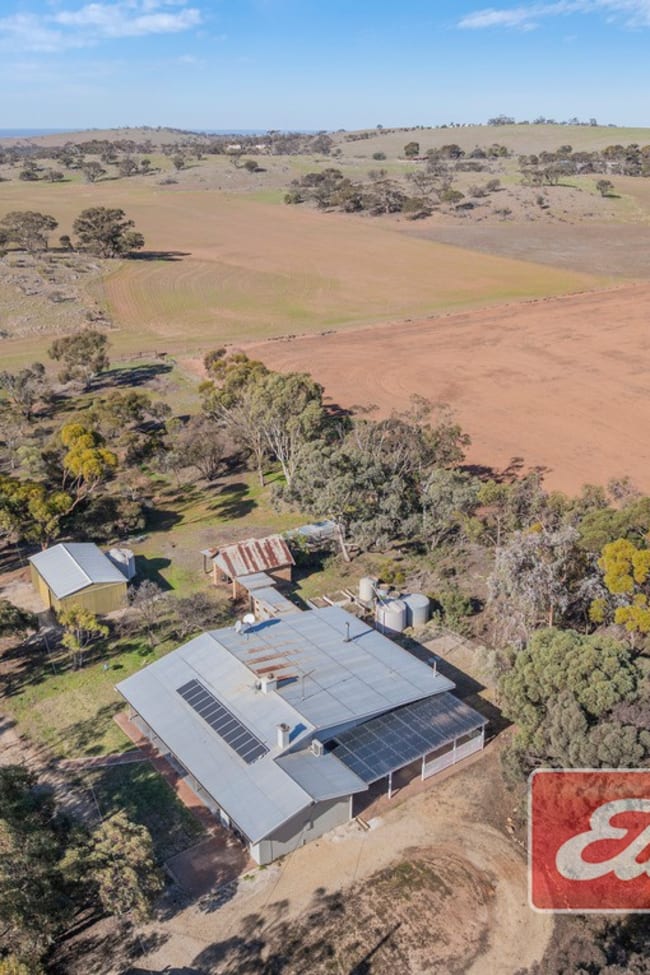 58 Oaklands Road Dutton SA 5356 58 Oaklands Road Dutton SA 5356