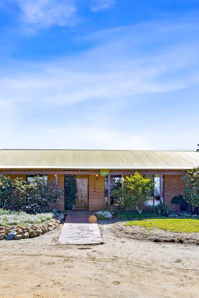 . 'Dulbelling Farms' Quairading WA 6383