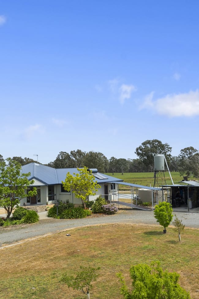 586 Snow Road Laceby VIC 3678