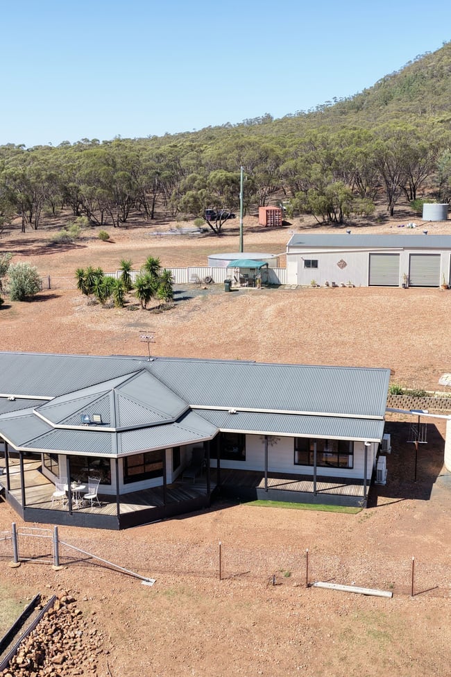 'Milbee Hill' 6318 Lake Cargelligo Road Condobolin NSW 2877