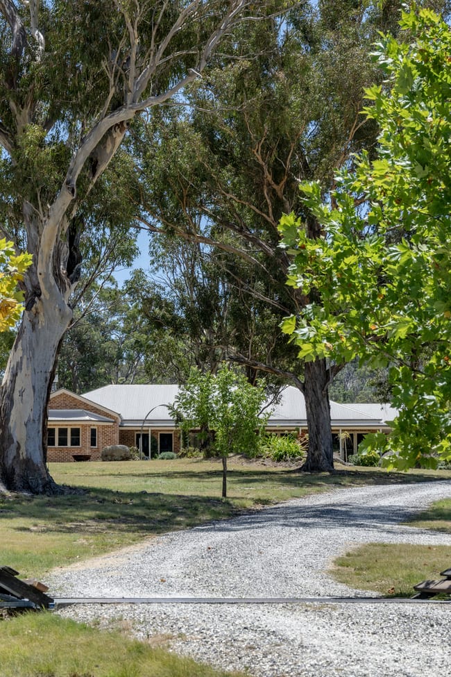 1166 New England Highway Tenterfield NSW 2372