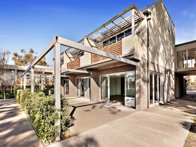 38-42 Springthorpe Boulevard Macleod VIC 3085 38-42 Springthorpe Boulevard Macleod VIC 3085