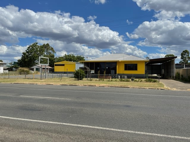 221 Bridge Street Oakey QLD 4401 221 Bridge Street Oakey QLD 4401