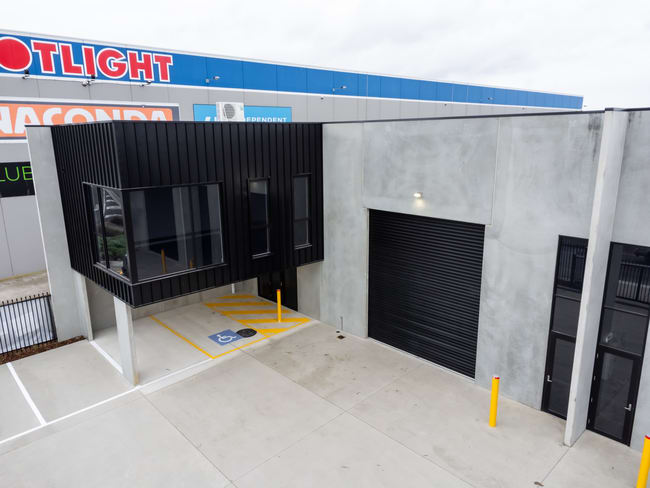 10 Breakwater Road Belmont VIC 3216 10 Breakwater Road Belmont VIC 3216