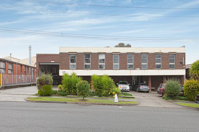 17 Moncrief Road Nunawading VIC 3131 17 Moncrief Road Nunawading VIC 3131