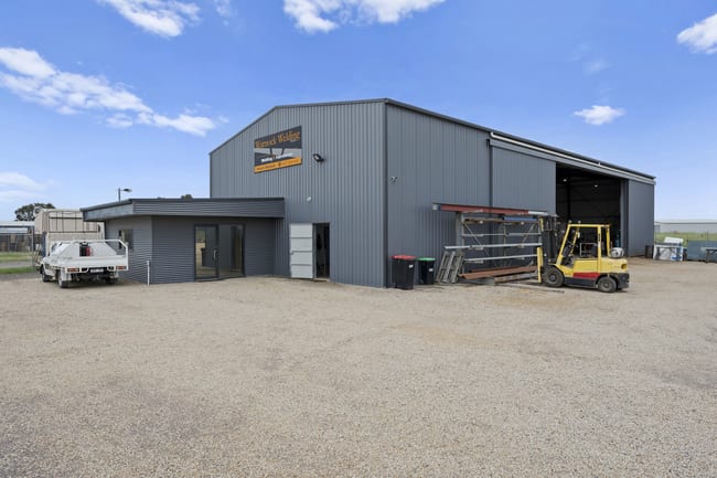 27 McPherson Road Benalla VIC 3672