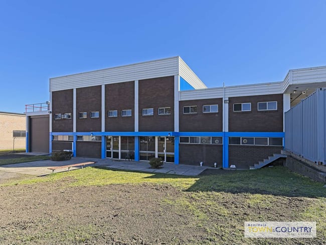 Acacia Storage / 46 Seaton Street Armidale NSW 2350