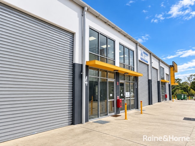 4/2 Money Close Rouse Hill NSW 2155 4/2 Money Close Rouse Hill NSW 2155