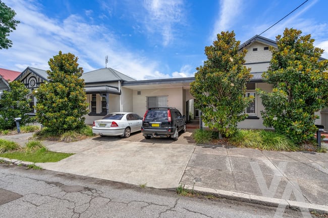 321-323 Parkway Avenue Hamilton East NSW 2303