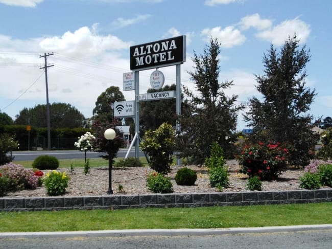 115 New England Hwy Uralla NSW 2358 115 New England Hwy Uralla NSW 2358