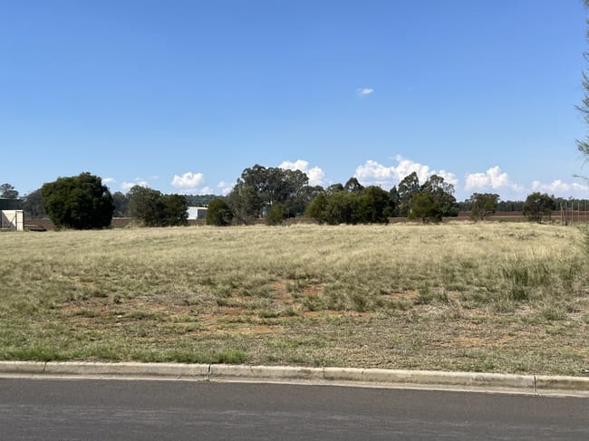 6-8 Rogers Drive Kingaroy QLD 4610 6-8 Rogers Drive Kingaroy QLD 4610