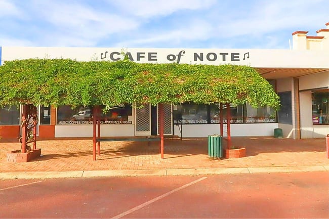 21 Fenton Place Wongan Hills WA 6603 21 Fenton Place Wongan Hills WA 6603