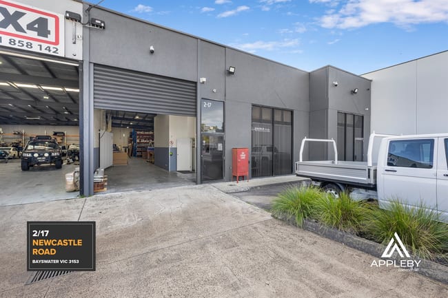2/17 Newcastle Road Bayswater VIC 3153 2/17 Newcastle Road Bayswater VIC 3153