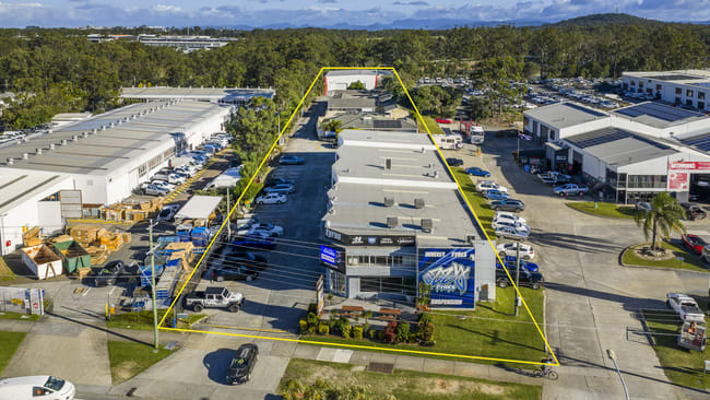 350-352 Brisbane Road Arundel QLD 4214 350-352 Brisbane Road Arundel QLD 4214
