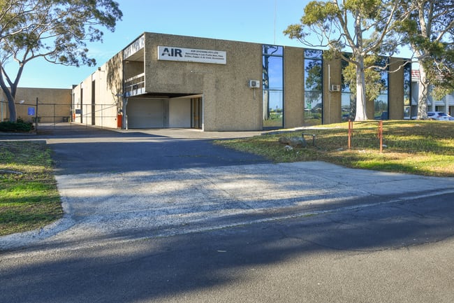 302-304 Boundary Road Braeside VIC 3195